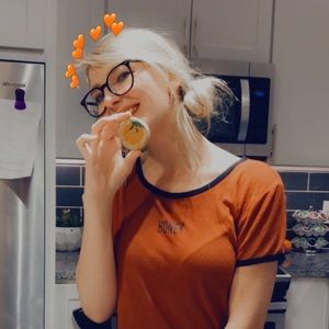 Meet your Posher, Sativa